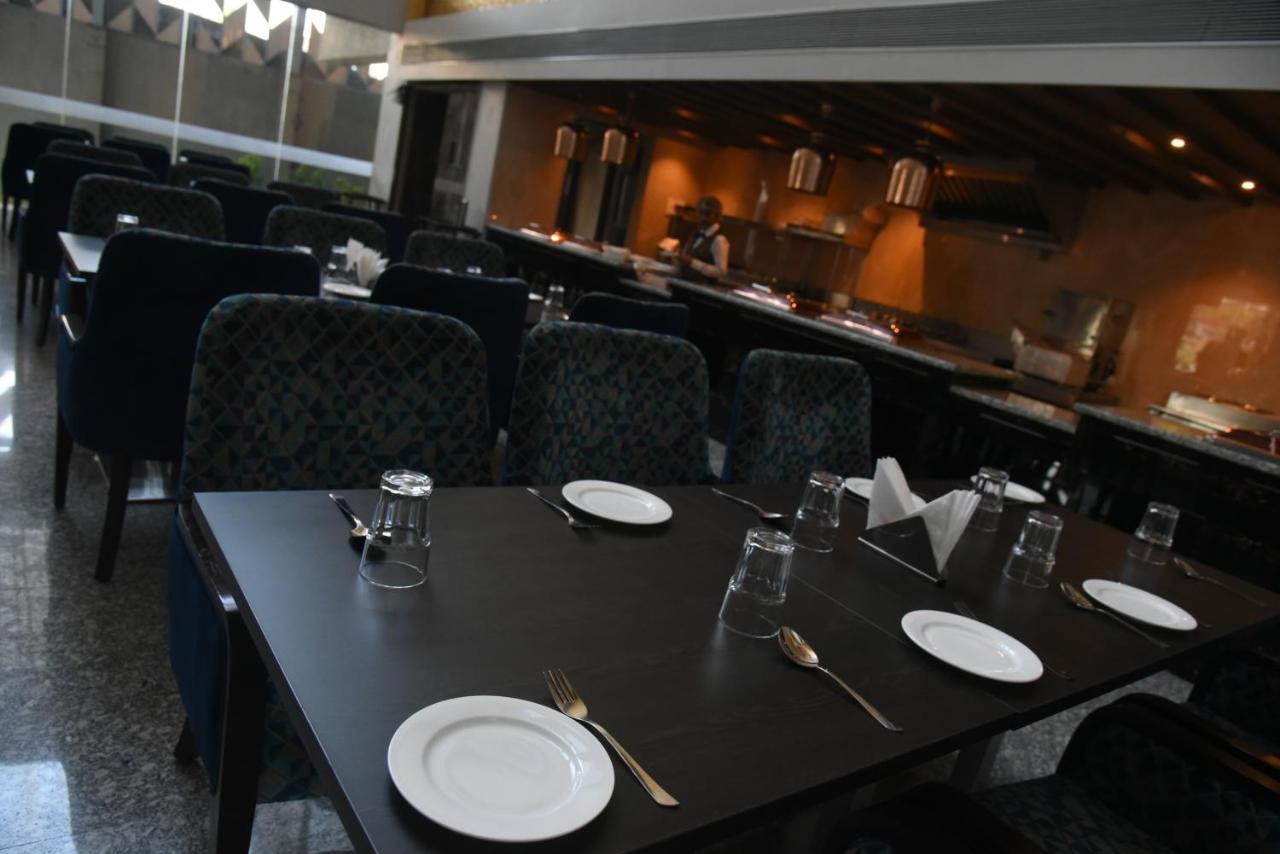 Hotel Accord Premier Raigarh Luaran gambar